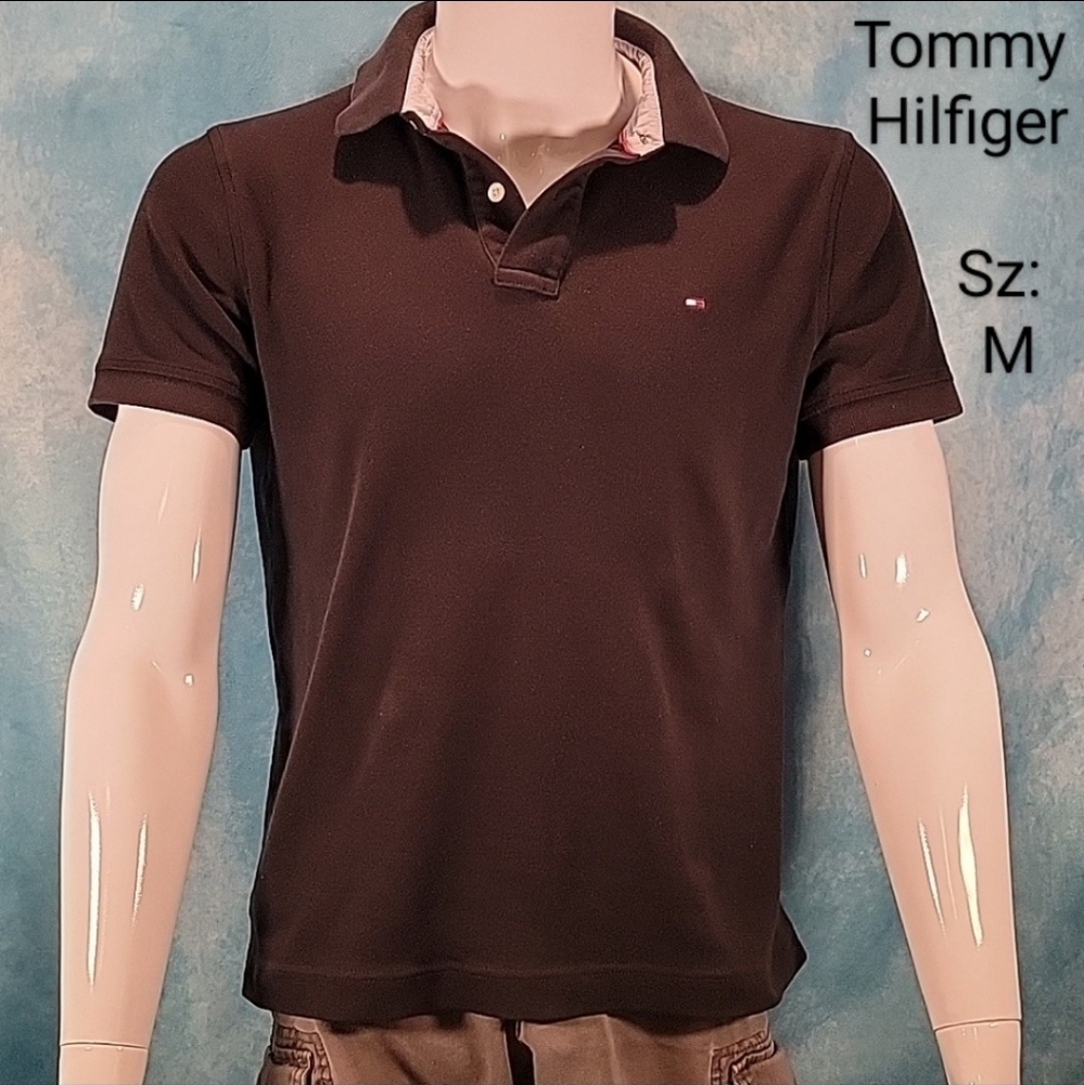 💚Tommy Hililfiger Custom Fit Polo in Black 100% Cotton w/ Chest Logo
